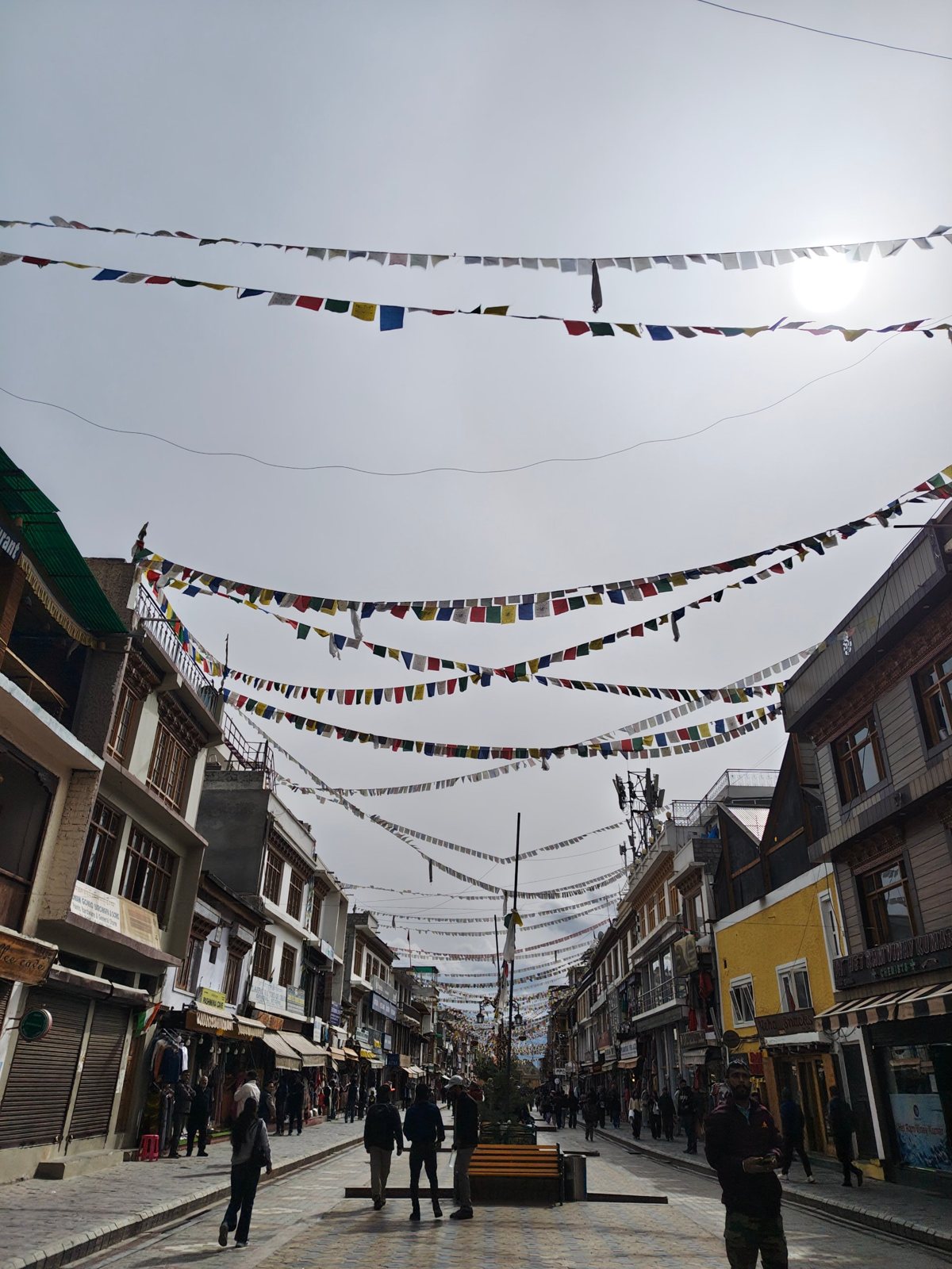 leh market
